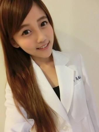 高敏敏被網友翻出一張12年前的舊照。（翻攝自高敏敏Threads）