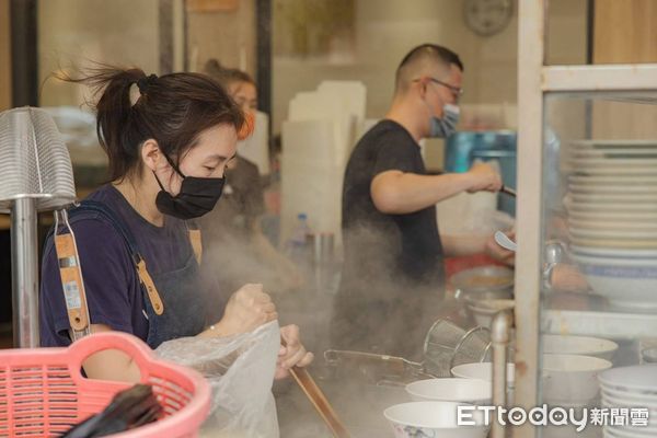 ▲「阿嬤麵店」榮獲花蓮40年在地美食稱號，沒有招牌卻擁有最令人難忘的古早味。（圖／記者游瓊華翻攝）