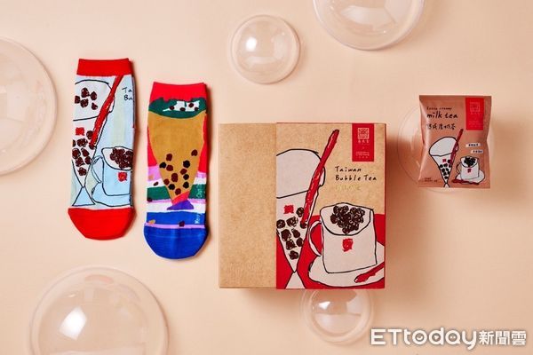 ▲瑪利亞青年克服腦麻開啟創作夢　奧運金牌李洋現身力挺珍奶襪。（圖／記者游瓊華翻攝）