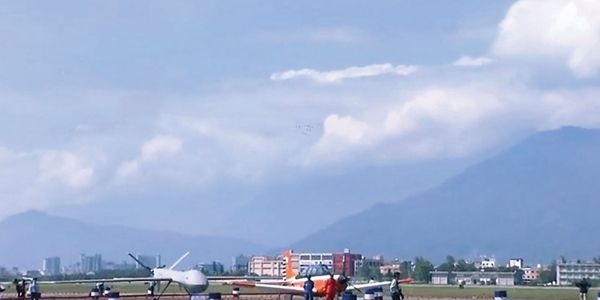 騰雲無人機目前就停放在花蓮佳山空軍基地內，內部使用的中國製通訊模組若遭有心人滲透，恐已洩露營區內的機敏資訊。（翻攝國防部發言人臉書）