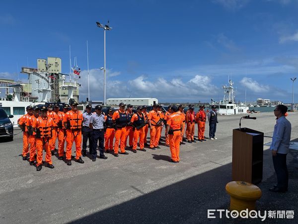 ▲▼第九巡防區指揮部主任李進安於花蓮港六號碼頭主持聯合勤前教育。（圖／海巡署東部分署提供，下同）