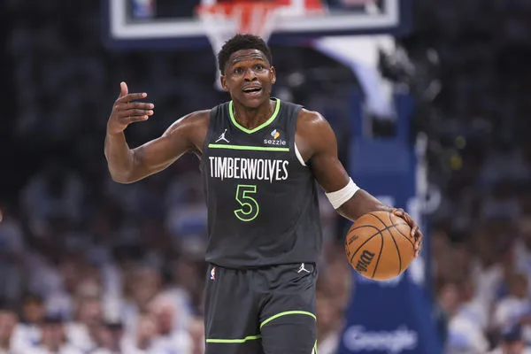 ▲雷霆吉爾吉斯-亞歷山大，灰狼艾德華茲、藍道。（圖／達志影像／美聯社）