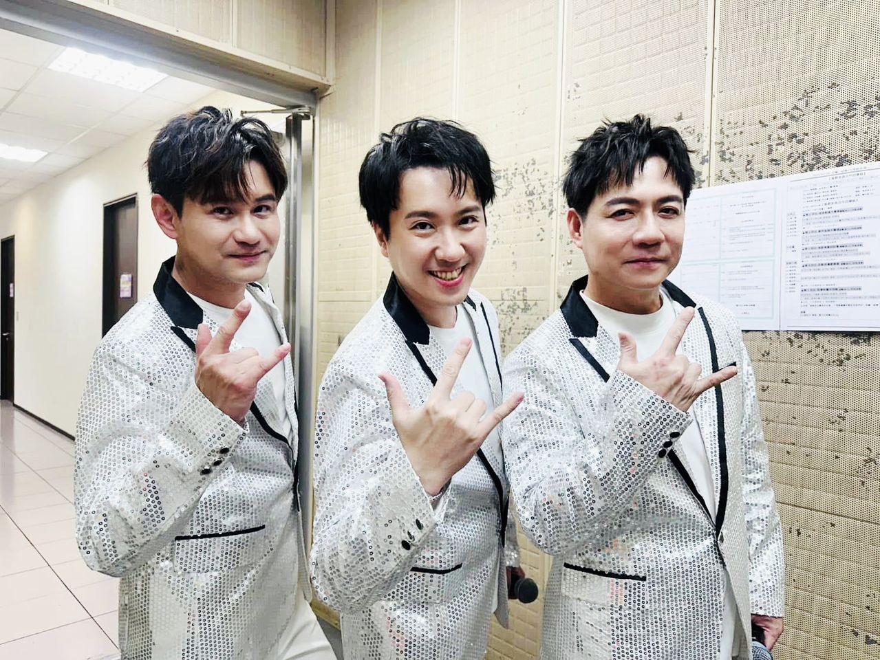 ▲▼沈建豪和師兄陳隨意、吳俊宏合體唱跳。（圖／豪記提供）