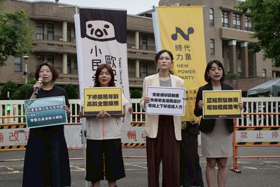 4小黨批高齡換駕照改革打假球「還漏1族群」 籲增實際駕駛技能測試