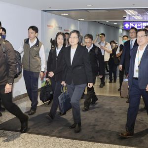 蔡英文結束訪歐行程返台 曝心聲:靠大家努力「讓世界看見台灣」