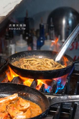 ▲▼STORY Restaurant 咖啡餐酒專門(高雄)巷弄裡的小餐館!手揉現烤無敵星星披薩,私房老酒甕燉牛排。（圖／部落客虎麗笑嗨嗨授權提供）