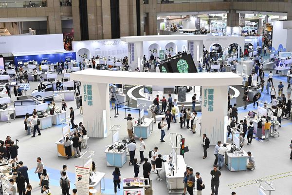 ▲2024年創博會規模再創新高，吸引超過10,000名參觀者、50,000人次進場一睹台灣的科研成果。(圖／貿協提供)