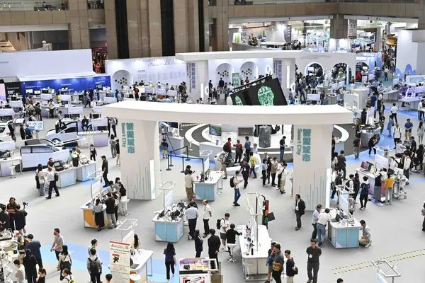 ▲2024年創博會規模再創新高，吸引超過10,000名參觀者、50,000人次進場一睹台灣的科研成果。(圖／貿協提供)
