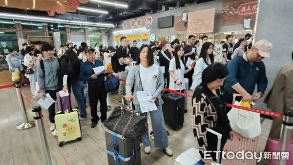 ▲▼ 針對日前中國大陸五一長假，陸客大量湧入金門旅遊造成的亂象，縣府昨日召開座談會研商           。（圖／記者林名揚翻攝）