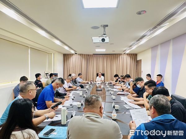 ▲▼ 針對日前中國大陸五一長假，陸客大量湧入金門旅遊造成的亂象，縣府昨日召開座談會研商           。（圖／記者林名揚翻攝）