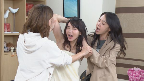 ▲曾子益、徐千京在《好運來》偷情，被正宮何蓓蓓抓姦。（圖／民視提供）