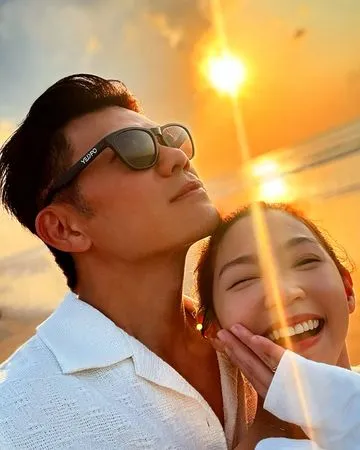 ▲陳志強和曾智希近日飛往峇里島度假。（圖／翻攝自Instagram／johnjohn1002）