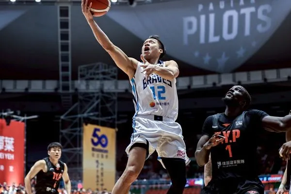 ▲富邦勇士林志傑、賴廷恩、許晉哲、莫巴耶。（圖／勇士提供）