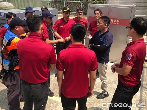 ▲南市消防五大隊舉辦消防安全講習，講師深入淺出解說設備法規與查核重點。（記者林東良翻攝，下同）