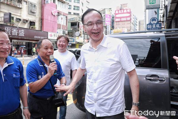 ▲▼朱立倫，葉元之反惡罷 戰獨裁 板橋場街講。（圖／記者周宸亘攝）