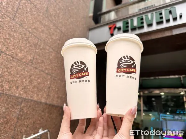 ▲▼7-11咖啡優惠，超商咖啡優惠，CITY CAFE，特大杯咖啡。（圖／記者林育綾攝）