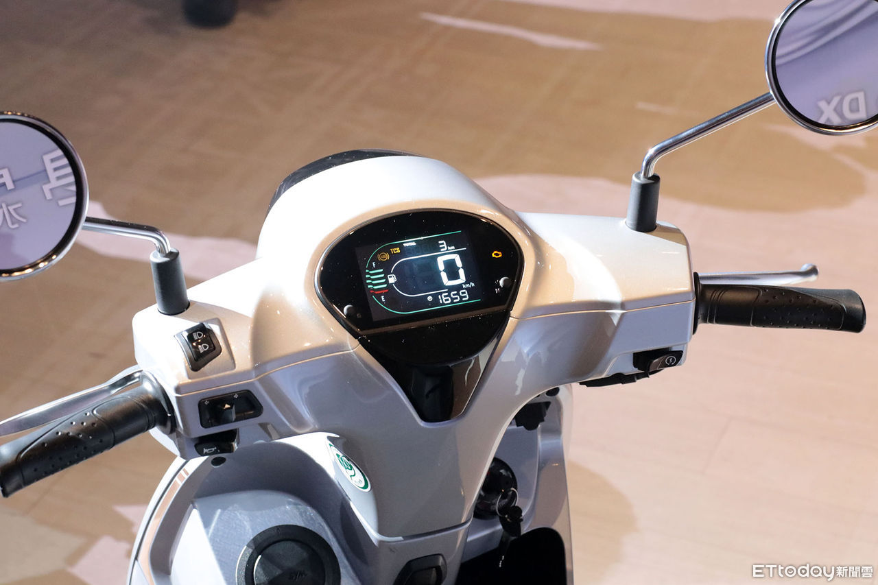 ▲94500元起！三陽「新時尚復古車Fiddle」上市　新引擎省油＆大馬力。（圖／記者張慶輝攝）