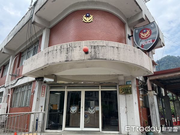 ▲▼             新北市新店分局屈尺派出所。（圖／記者陸運陞翻攝）