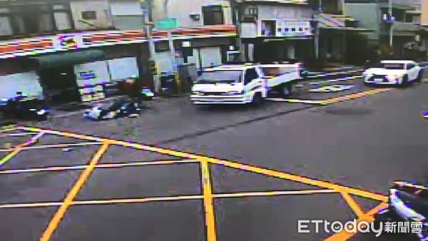 ▲▼校方豎起大姆指稱讚朱姊姊功課很棒，並表示會全力做好心理輔導。（圖／民眾提供，下同）