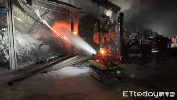 ▲▼             嘉義消防機器人。（圖／記者翁伊森翻攝，下同）