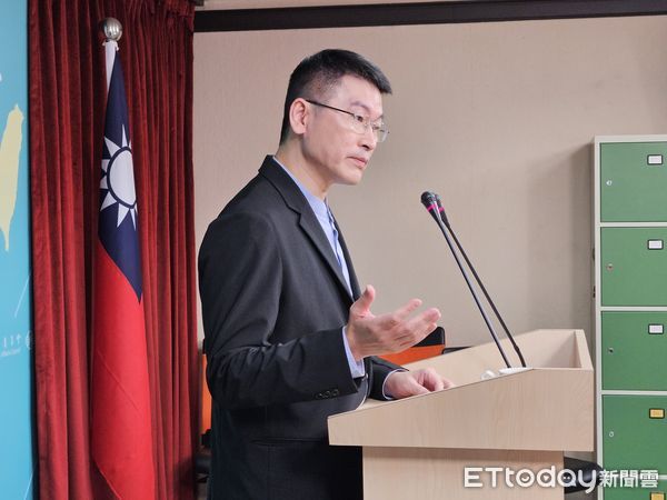 ▲▼陸委會副主委兼發言人梁文傑主持例行記者會（2025.05.22）。（圖／記者陳冠宇攝）