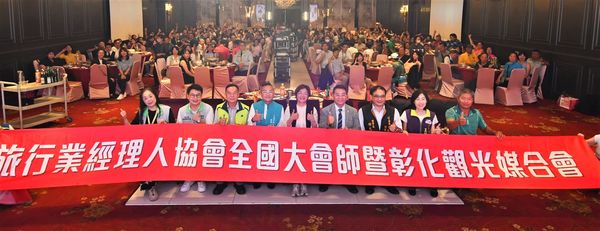 ▲彰化鹿港老街衝出1730萬人朝聖。（圖／彰化縣政府提供）