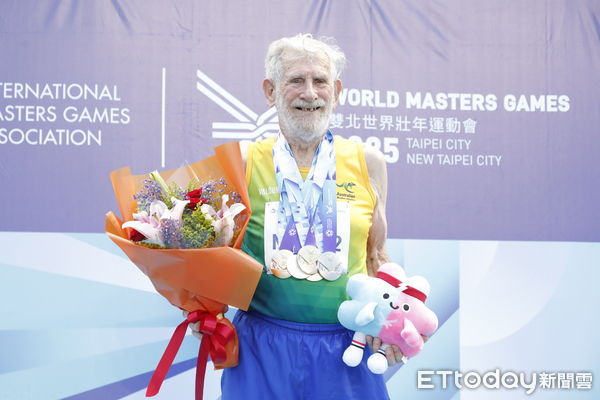 ▲▼藝人昆凌的爺爺Laurence Quinlivan此次世壯運報名五個比賽項目，在今日的90+男子組鉛球比賽中再添一面金牌。（圖／記者湯興漢攝）