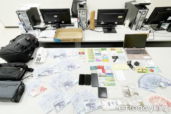 ▲桃園市警局中壢警分局執行「斬手計畫」，查獲大批贓款等證物。（圖／記者沈繼昌翻攝）