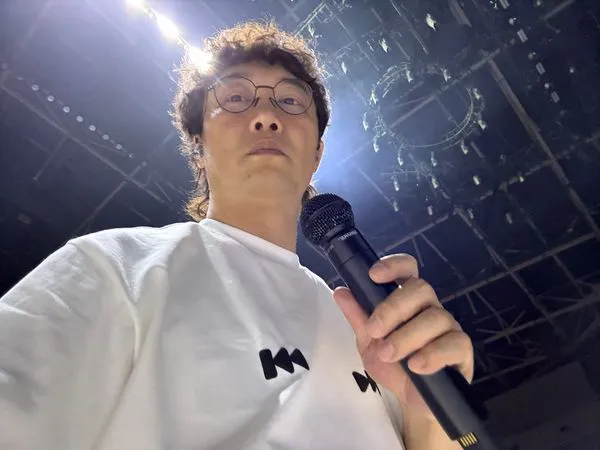 ▲▼陳奕迅遭瞎傳烏龍死訊，親自曬照證明還活著。（圖／翻攝自臉書）