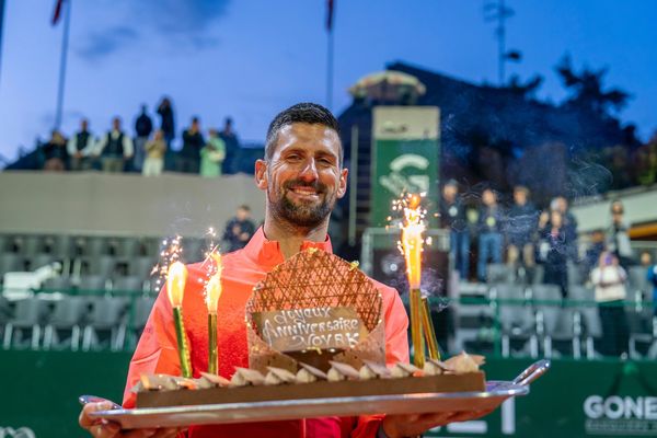 ▲塞爾維亞傳奇名將喬科維奇（Novak Djokovic）直落二晉級後，官方給予蛋糕慶38歲生日。（圖／翻攝至Djokovic個人X）