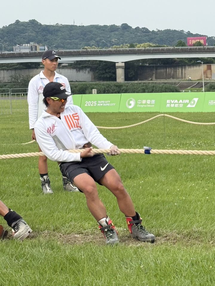▲▼玖壹壹洋蔥參加世壯運室外拔河奪銀牌。（圖／混血兒娛樂提供）