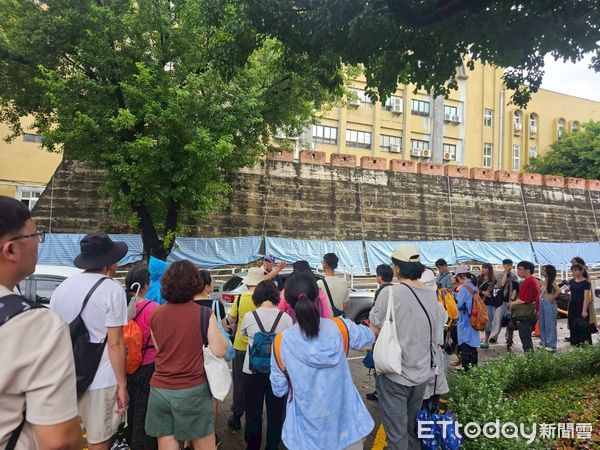 ▲台南女中以「府城影像時光冊」計畫結合畢業儀式與城垣歷史蒐集，榮獲城垣文化補助最高金額。（記者林東良翻攝，下同）