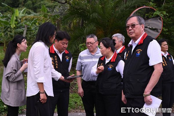 ▲▼花蓮縣長徐榛蔚前往消防局水璉分隊廳舍新建工程用地進行現勘。（圖／花蓮縣政府提供，下同）