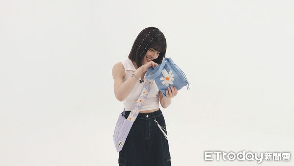 峮峮為uniarts拍攝廣告。（圖／記者劉亮亨攝）