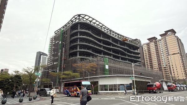 ▲▼ 富邦BOT,停35            。（圖／記者張雅雲攝）