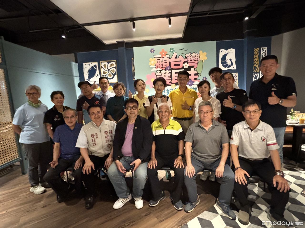 妃妃鐵馬隊成軍！　端午台南37區民主祈福出發