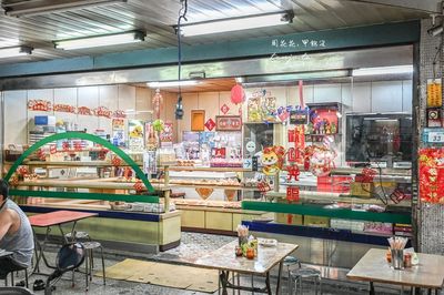 沒預訂搶不到！三重30年鹹奶油餐包