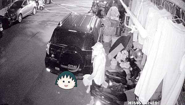 ▲有網友在臉書《桃園爆報》PO文，龜山區住處住戶調閱監視器發現竊賊專偷女性貼身衣物。（圖／翻攝自臉書《桃園爆報》）