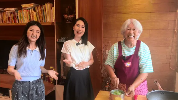 ▲高文音探望小CALL婆婆，首次公開油蔥醬獨家配方。（圖／年代提供）