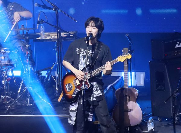 ▲主唱TaeGyu、吉他手SeHyuk。（圖／讀者提供）