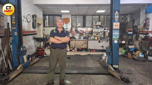 以前承德路和文林北路形成一個中古車產業鏈，現在該路段仍可見一些汽車保養廠、零件批發商行。（圖／林榮芳攝）