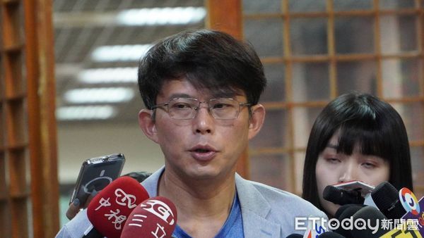 ▲▼民眾黨主席黃國昌出席「國家治理學院-陳抗訓練」活動。（圖／記者呂佳賢攝）