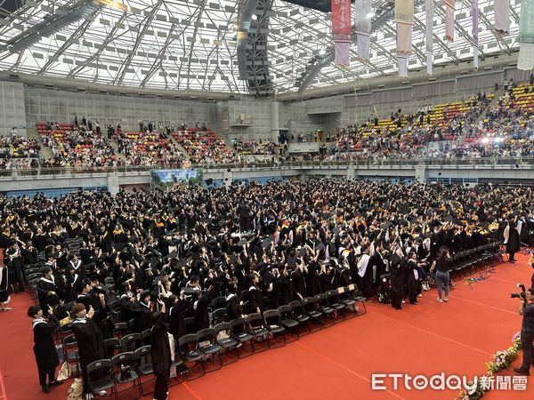 ▲▼台大113學年畢業典禮。（圖／記者許敏溶攝）