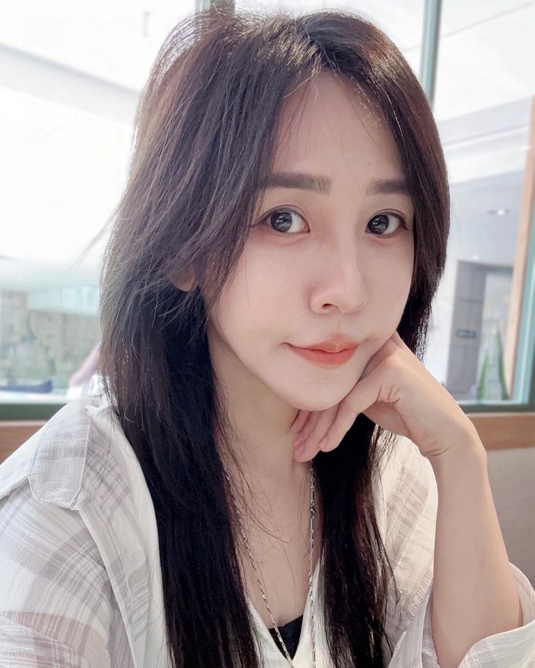 ▲▼家寧、潔哥。（圖／翻攝自IG／chianing_baby、Facebook／潔哥／李秉潔）