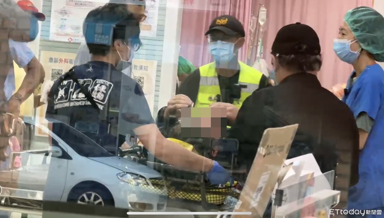 荷蘭男溪降墜8m深谷獲救！髖骨骨折哀嚎不斷　直升機吊掛送醫