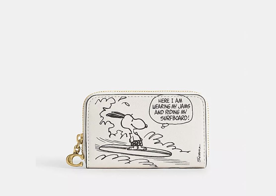 ▲▼    Coach x Snoopy超熱門包登場 。（圖／品牌官網）