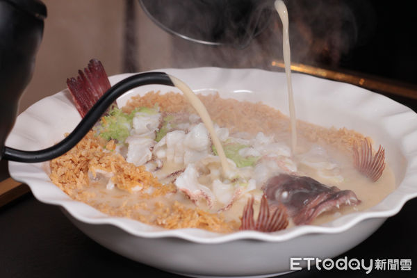 ▲朧粵夏季涼補菜色竟有「鱷魚料理」。（圖／記者黃士原攝）