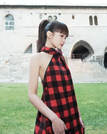 ▲王淨成LV台灣品牌大使，前往南法出席大秀。（圖／狗狗與花提供）