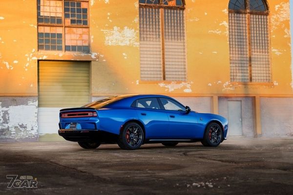 Dodge Charger 家族擴編，全新四門 Daytona 電動肌肉車亮相