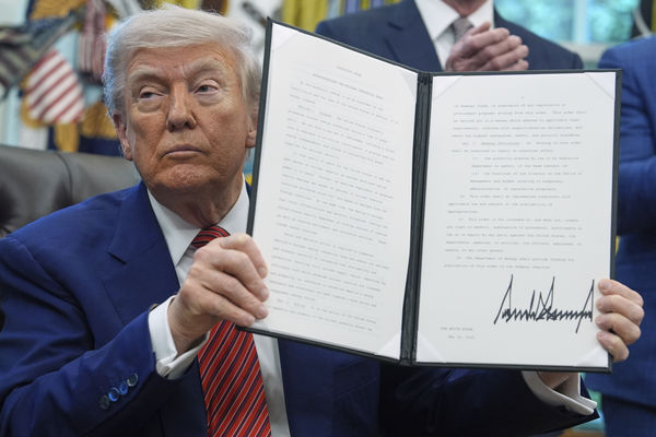 ▲▼美國總統川普23日在白宮簽署重振核能發電的行政命令。（圖／達志影像／美聯社）